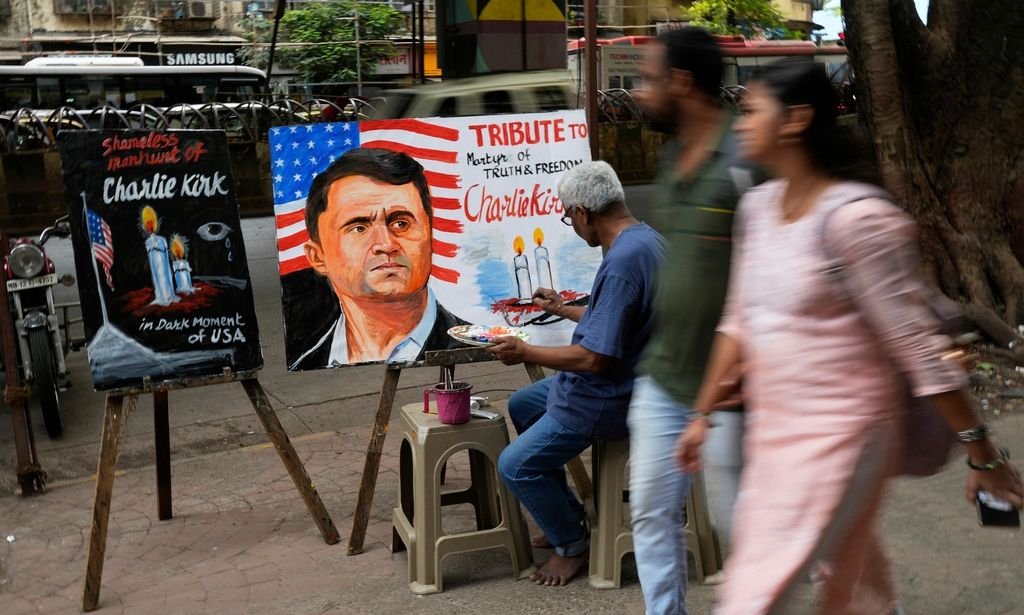 Πώς η δολοφονία του Charlie Kirk πυροδοτεί τον διχασμό στα social media; 0ee464dd charlie kirk ap