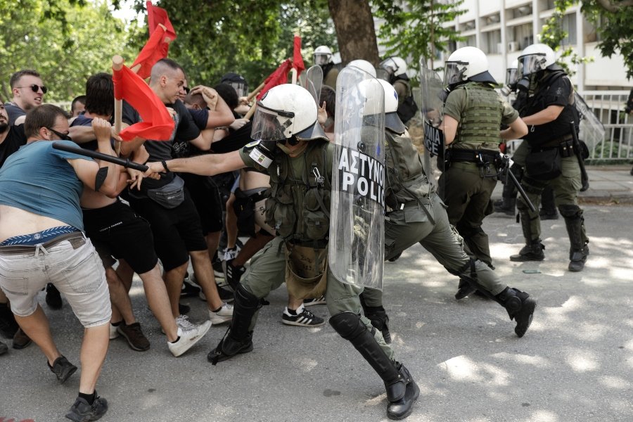 Απάθεια, αυτοπροστασία ή συνηθίσαμε τη βία; 21 0023 20220602 tk 7424 2 sooc1654178331 (1)