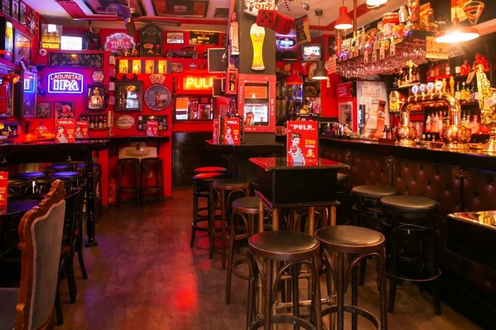 Τα καλύτερα μπαρ για να πιείς το ποτό σου στο κέντρο της Θεσσαλονίκης 3 4