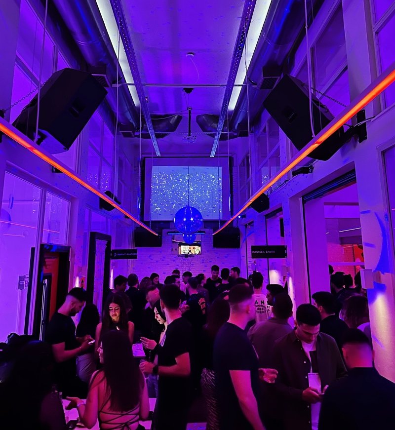 Τα καλύτερα μπαρ για να πιείς το ποτό σου στο κέντρο της Θεσσαλονίκης 472661015 18484532503034705 4081249131078455742 n (1)