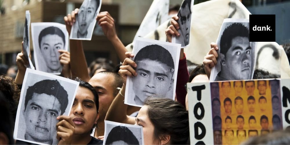 Οι 43 εξαφανισθέντες της Αγιοτσινάπα: Όταν το κράτος εκτελεί εν ψυχρώ τους φοιτητές του σε καιρό "δημοκρατίας" ayotzinapa banner (1)