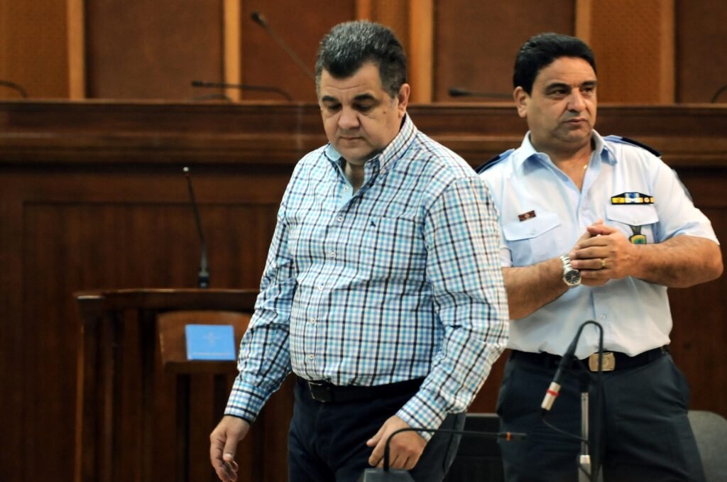 Δολοφονία Παύλου Φύσσα: Μόνο τρεις χρυσαυγίτες παραμένουν στη φυλακή 12 χρόνια μετά roypakias