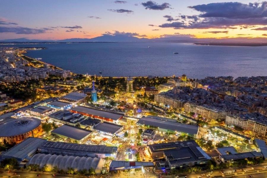 Διεθνής Έκθεση Θεσσαλονίκης (ΔΕΘ): Ταυτισμένη με τη Θεσσαλονίκη και αναπόσπαστο κομμάτι των αναμνήσεών της πανοραμική
