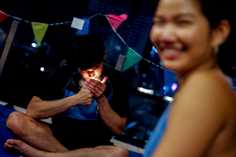 cannabis dispensary in bangkok offers a yoga class while smoking marijuana