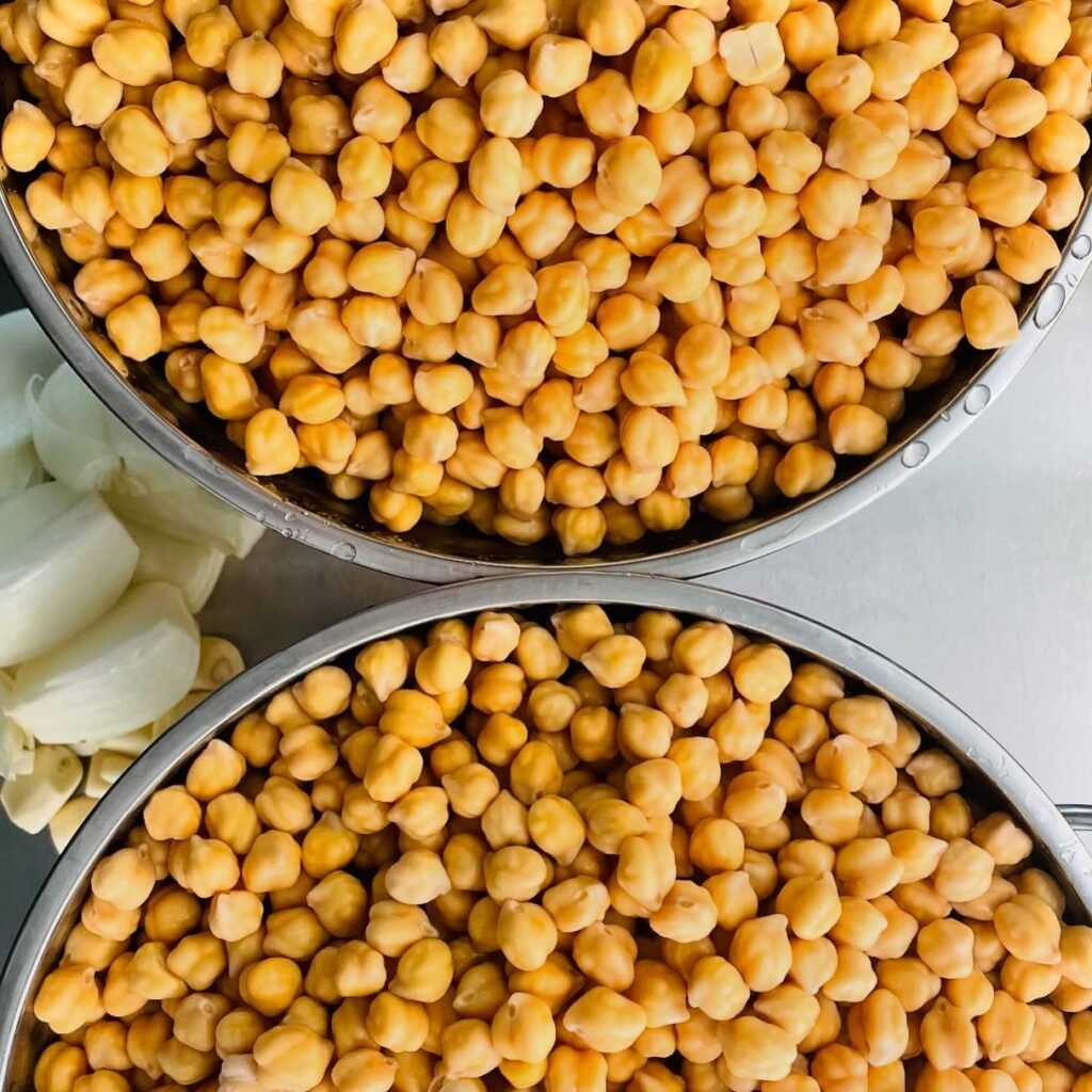 Τα φαλαφελάδικα της Θεσσαλονίκης: Λαχταριστοί ρεβυθοκεφτέδες στις καλύτερες διευθύνσεις της πόλης 450538183 17907597890990082 6722127239041921947 n