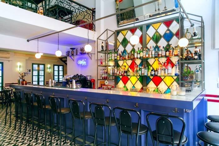 Tα ιδανικά μπαρ για να πιείς το ουίσκι σου στη Θεσσαλονίκη cafe palermo15 1