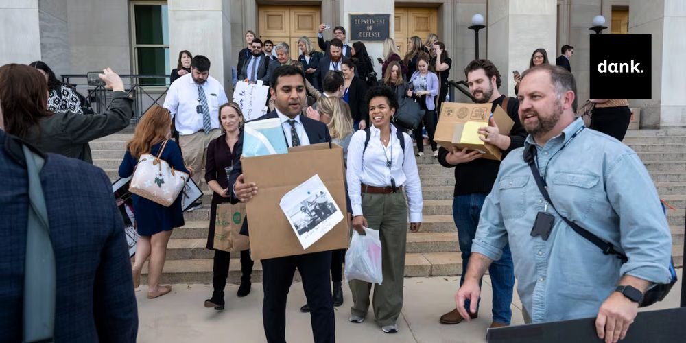 journalists pentagon banner