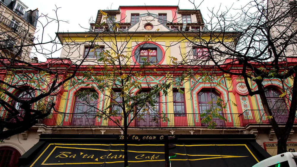 Δέκα χρόνια από τη σφαγή του Μπατακλάν: Τι έγινε το βράδυ που σόκαρε ολόκληρη την Ευρώπη bataclan theater