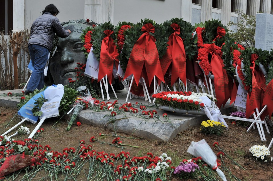 Αυτοί είναι οι (τουλάχιστον) 26 νεκροί του Πολυτεχνείου: Αιώνια σύμβολα του αγώνα για δημοκρατία κι ελευθερία image