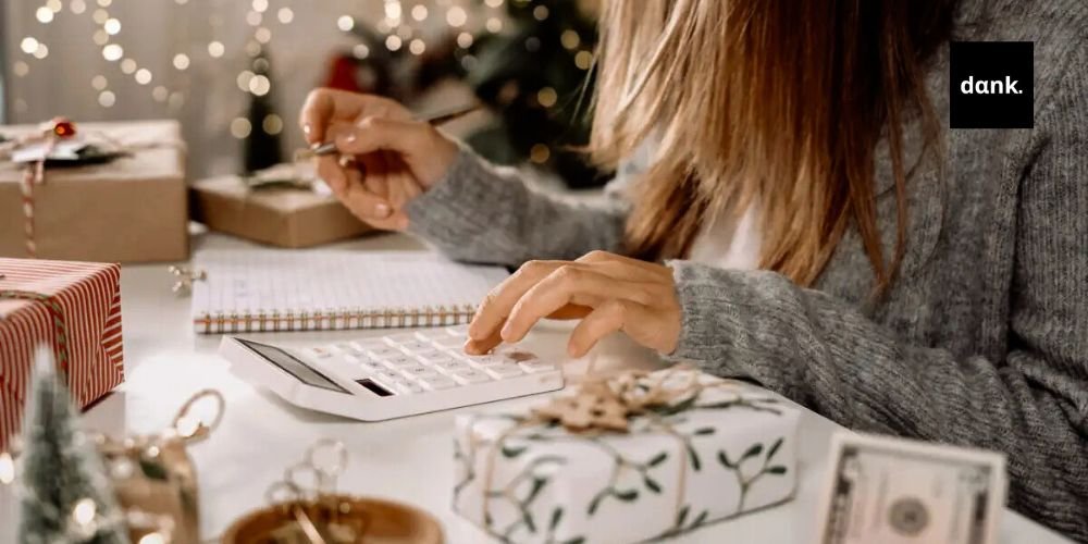 Δώρο Χριστουγέννων 2025: Πότε θα γίνει η καταβολή του - Νωρίτερα τα χρήματα στους λογαριασμούς economy banner