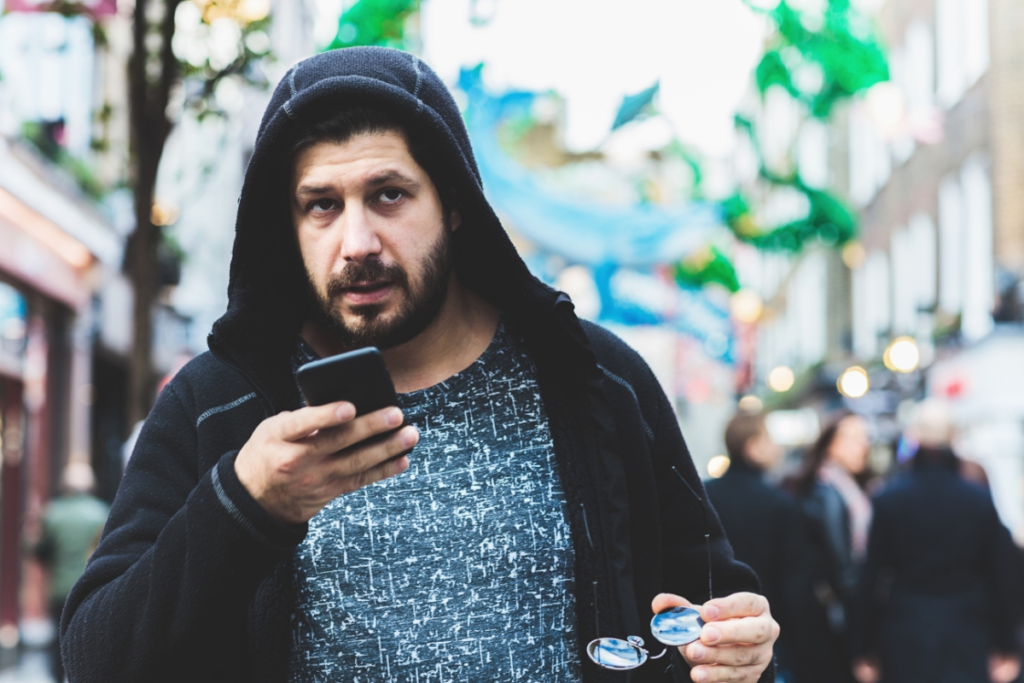 people are finally getting fined for using their phone on speaker in public